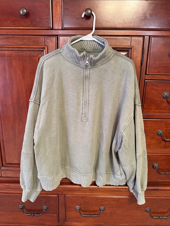 aerie Tops - Aerie Women’s Zip-Up Sweatshirt in Olive Green, XL
